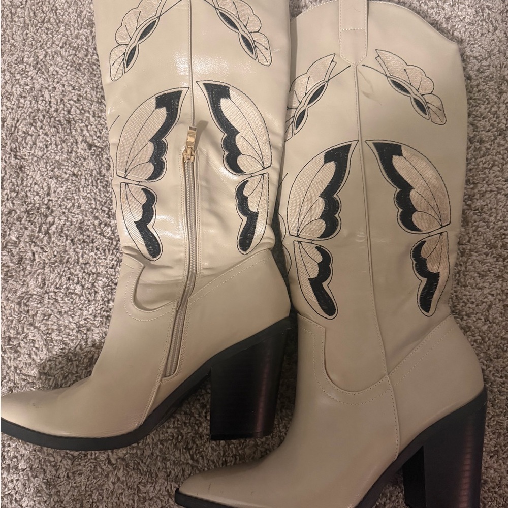 Elegant Cream and Black Embroidered Women's Boots